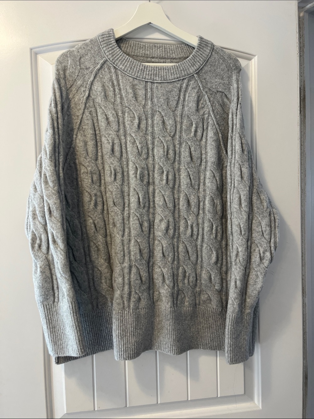 aerie Women’s Light Gray Cable Knit Crewneck Sweater